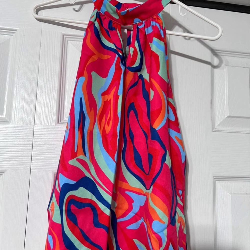 Allover Print Sleeveless Blouse